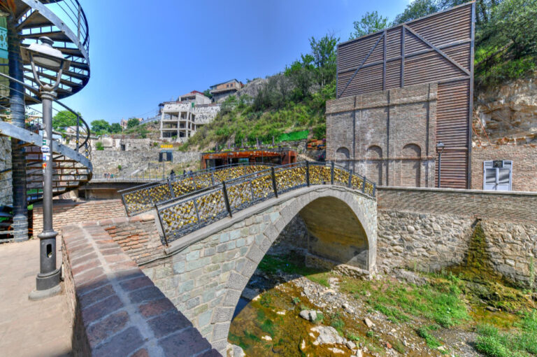 גשר האהבה בטביליסי