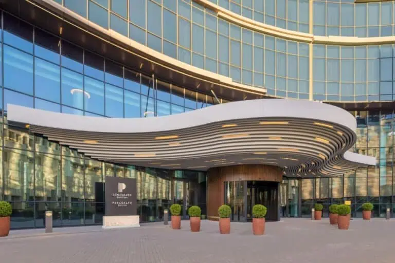 מלון פרגרף טביליסי (Paragraph Freedom Square)